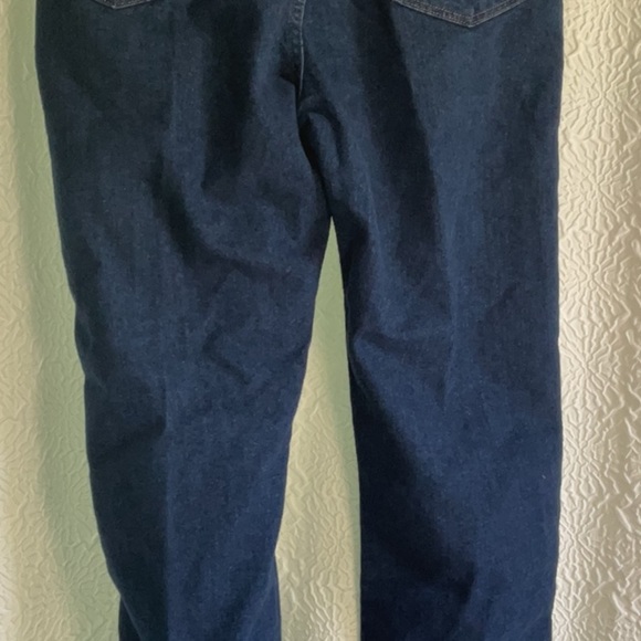 Wrangler Men's Deep Indigo Relaxed Jeans - Picture 3 of 10